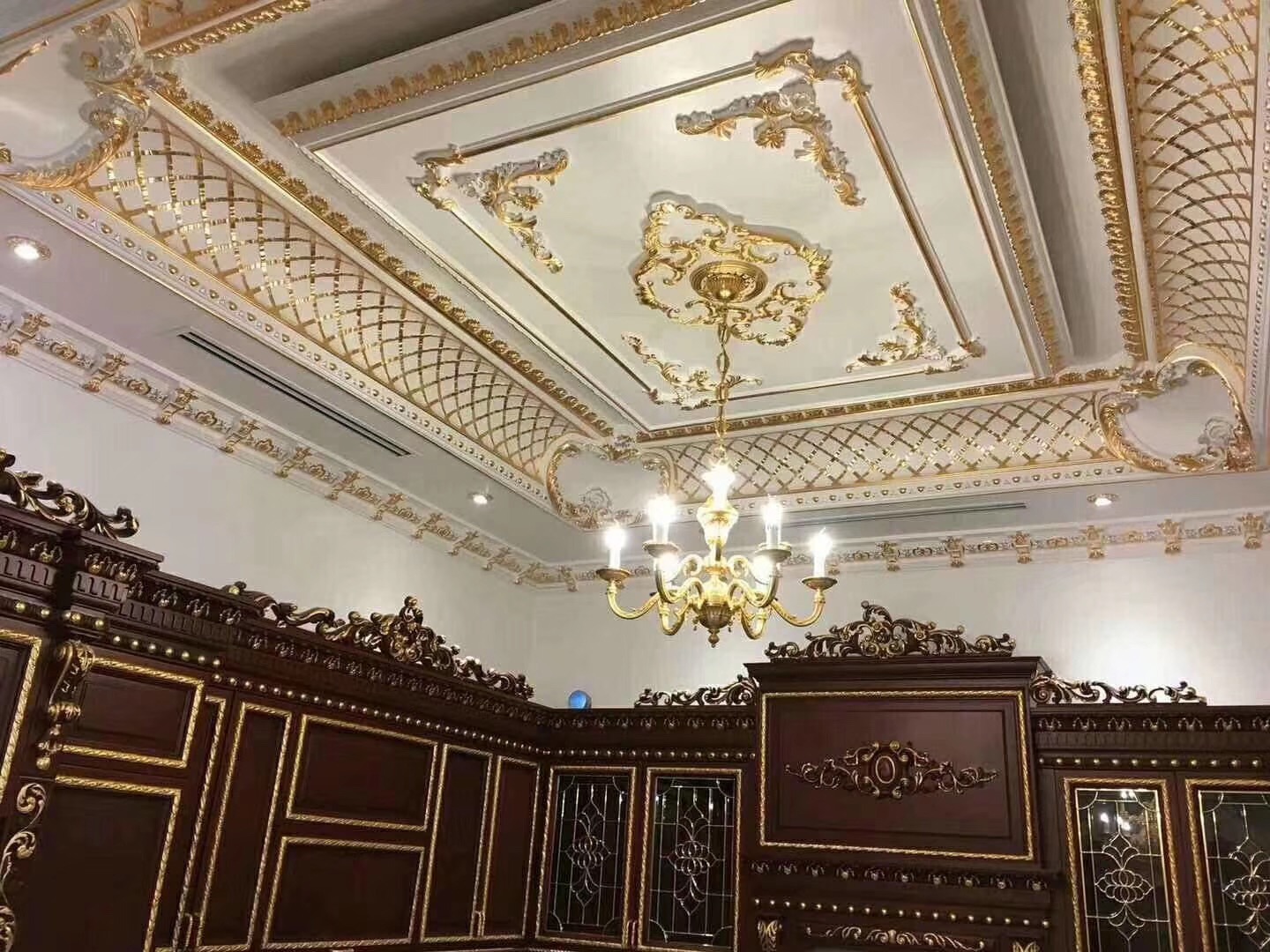 crown moulding63.jpg